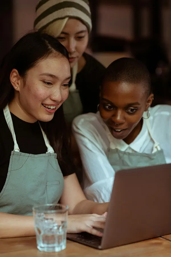women at computer